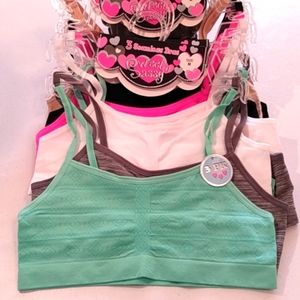 3Pks Sweet n Sassy Seamless Bras Size Medium, Total of 9 Bra's